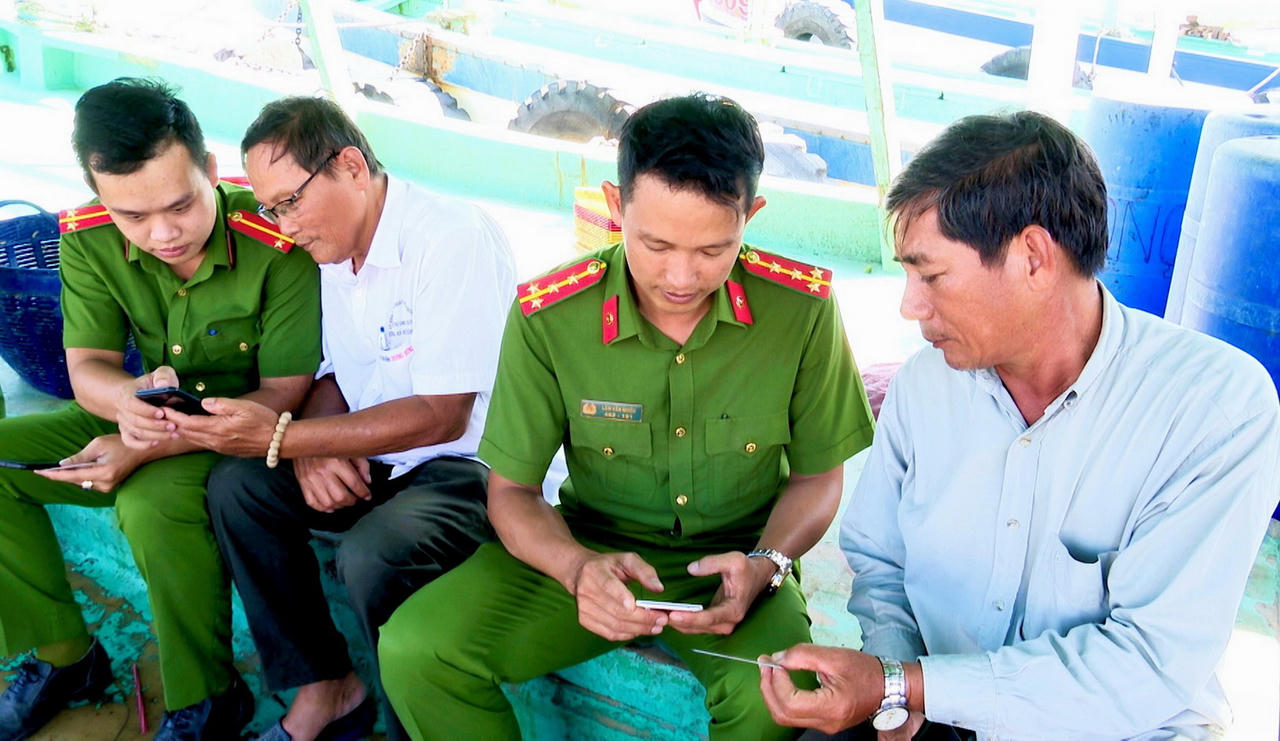 Đưa chuyển đổi số đến gần với ngư dân vùng biển Bạc Liêu