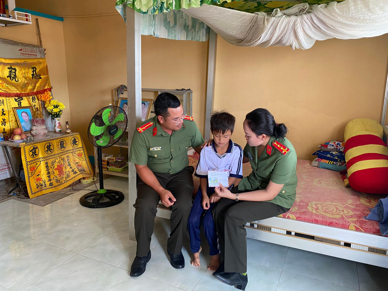 Người Bí thư Chi đoàn, cán bộ Công an nhân dân trẻ mẫu mực