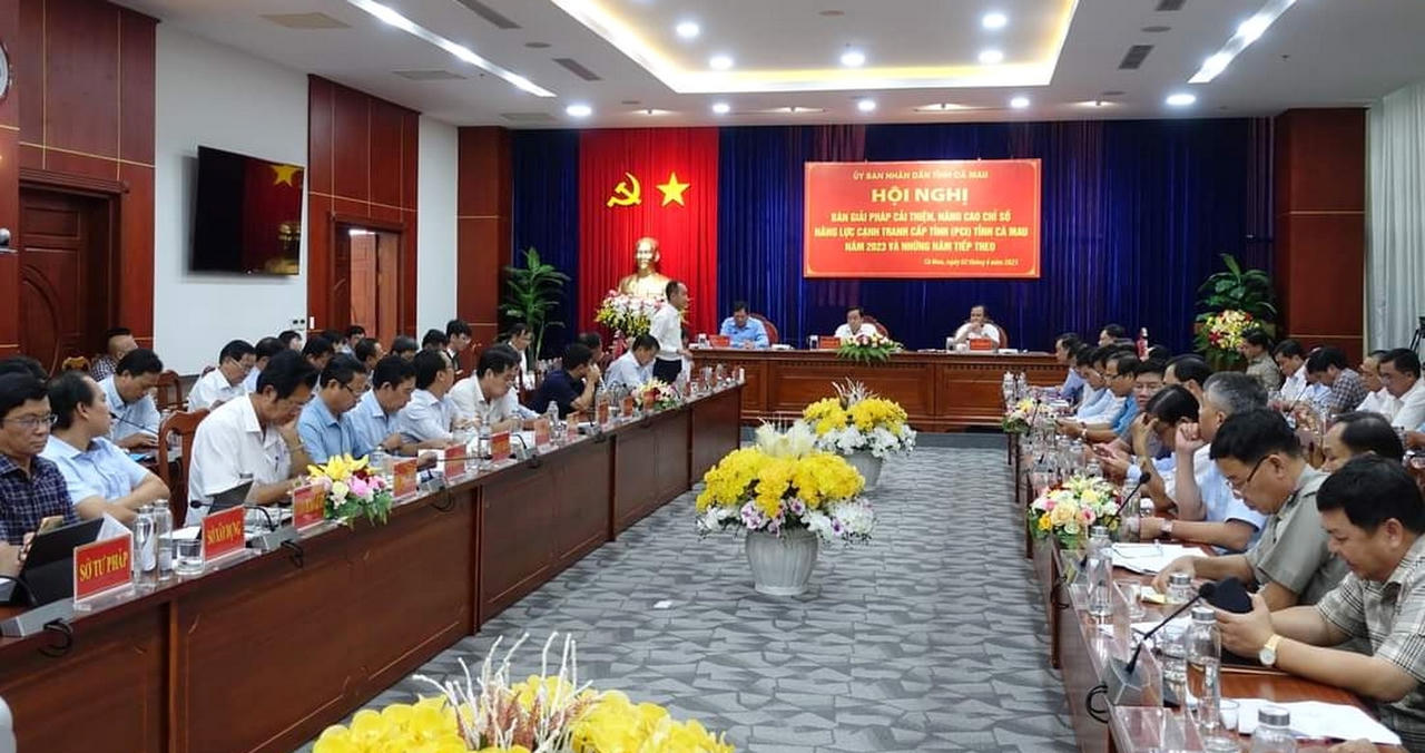 Cà Mau bàn giải pháp cải thiện, nâng cao chỉ số năng lực cạnh tranh cấp tỉnh 