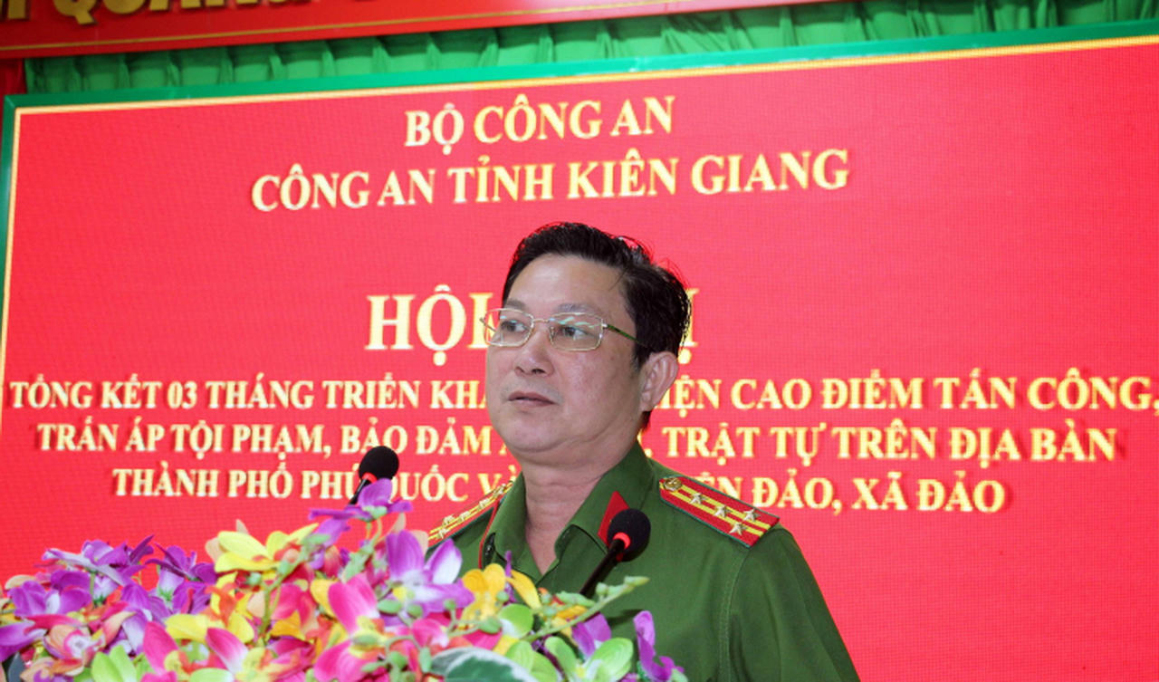 Công an Kiên Giang vượt biển trấn áp tội phạm 