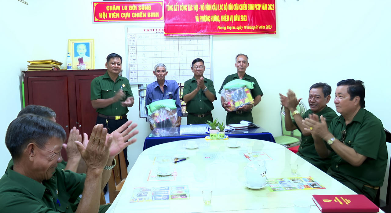 Câu lạc bộ Hội Cựu chiến binh phòng, chống tội phạm giữ bình yên xóm ấp