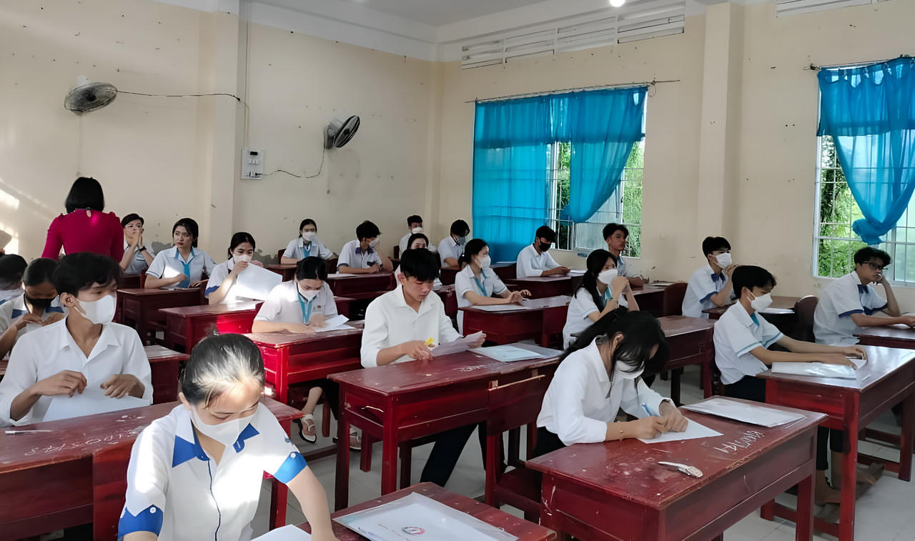 'Tiếp sức' cho thí sinh Hà Giang - Cà Mau thi tốt nghiệp THPT