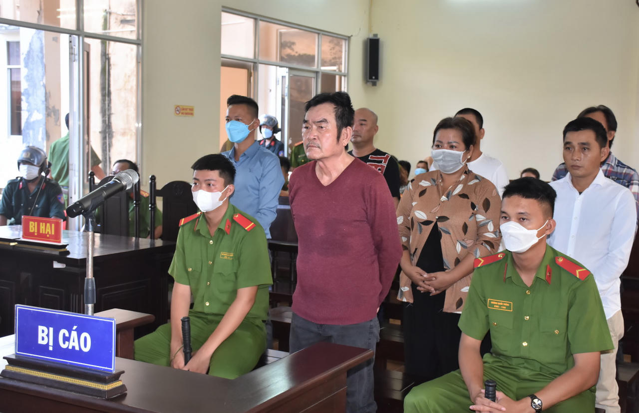 Lãnh án 10 năm tù về tội cố ý giết người