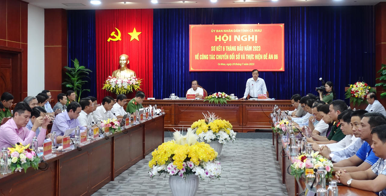 Cà Mau được Bộ trưởng Bộ Công an biểu dương 'về đích' cấp CCCD 