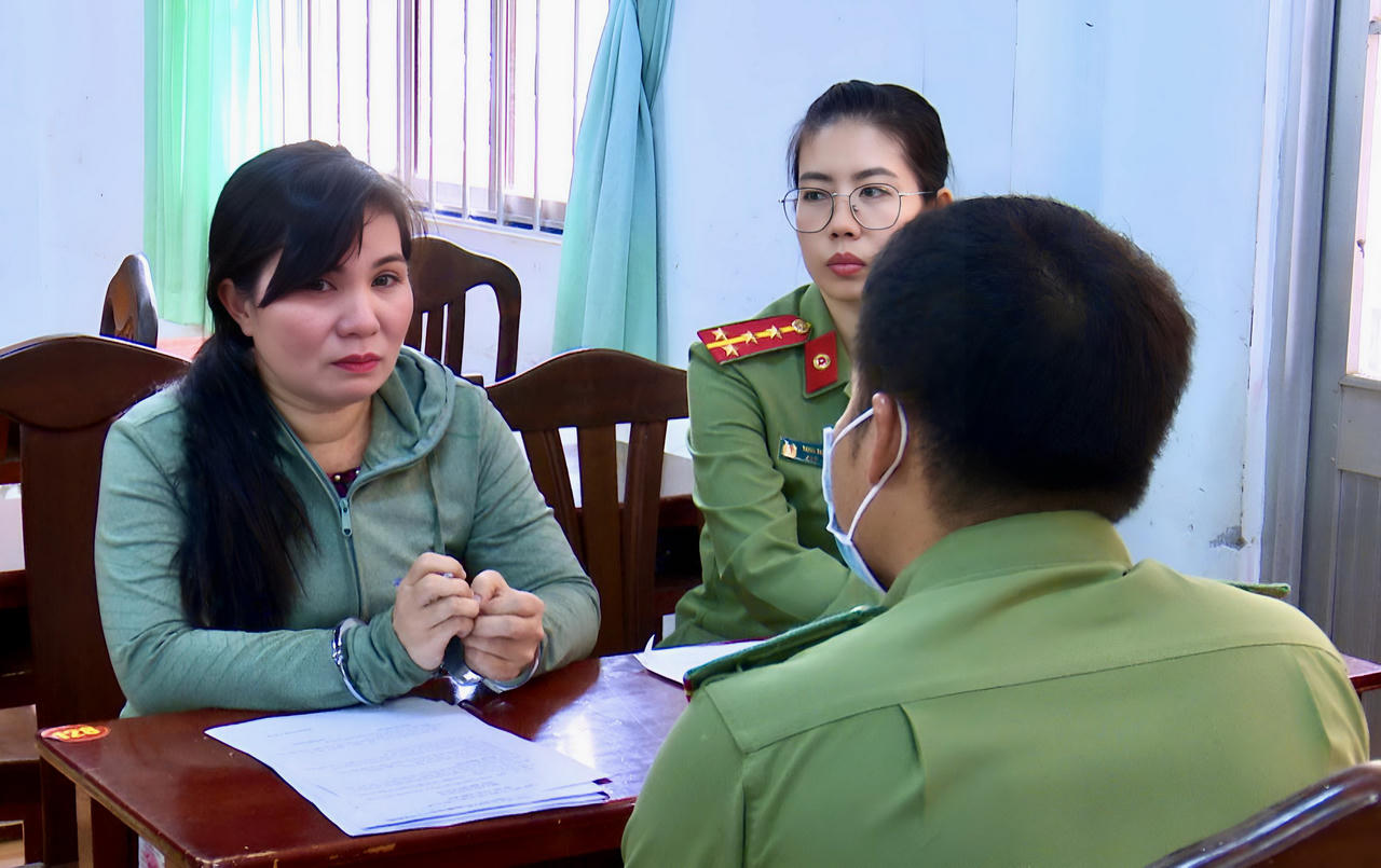 Thiếu nữ miền Tây cảnh giác trước cạm bẫy của tội phạm buôn người
