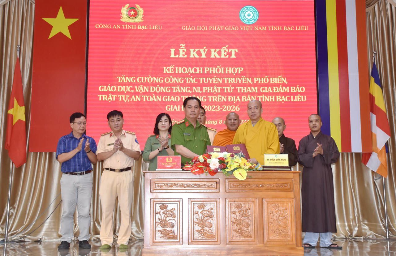 Phối hợp tuyên truyền, bảo đảm trật tự an toàn giao thông cho tăng, ni, phật tử ở Bạc Liêu