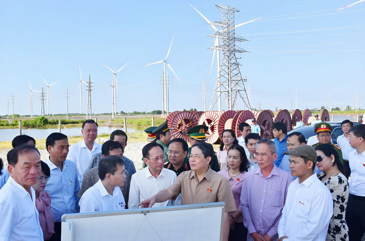 Phó Chủ tịch Quốc hội Nguyễn Đức Hải khảo sát các Dự án điện gió ở Bạc Liêu