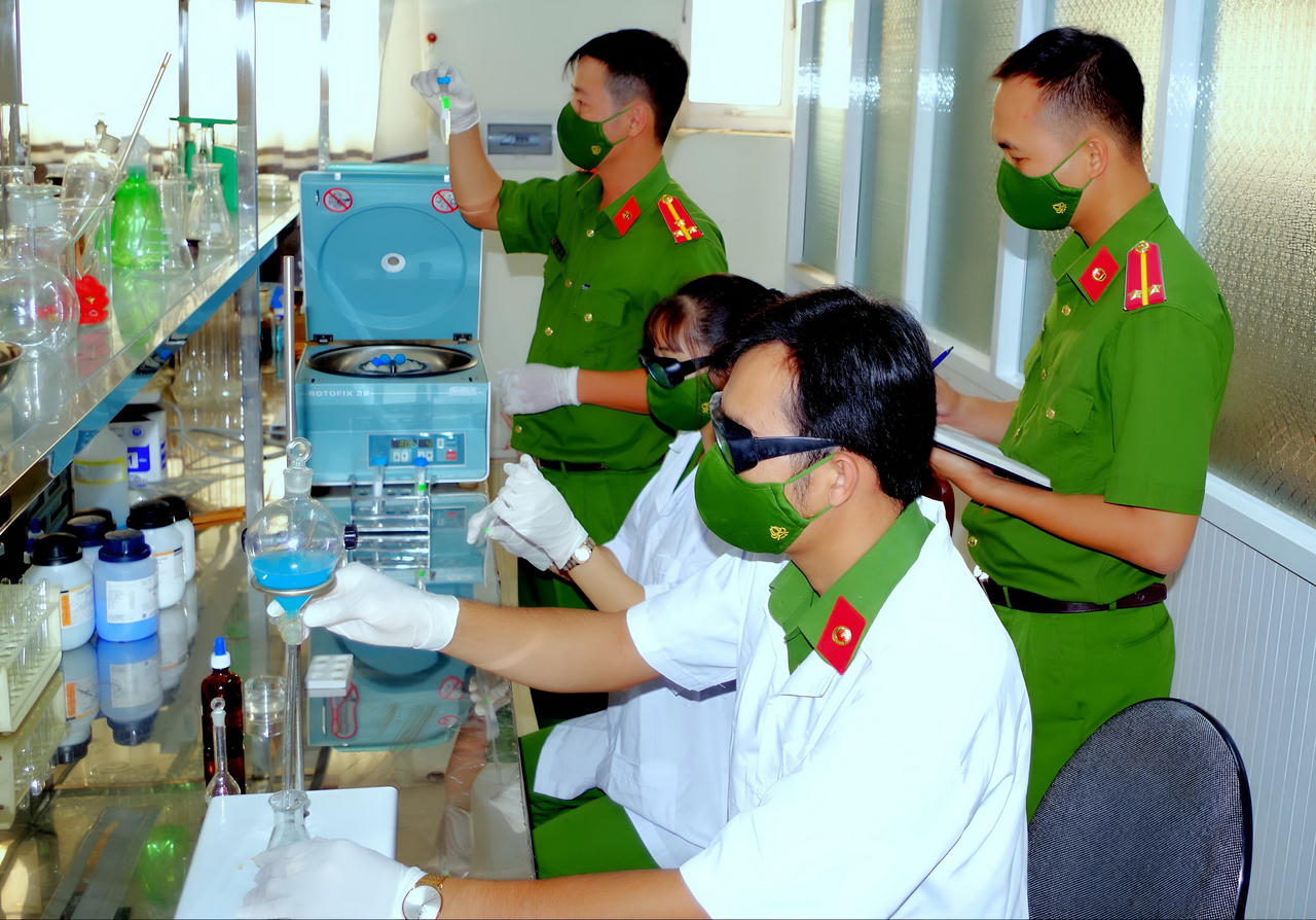 Những chiến sĩ công an thầm lặng 'đi tìm dấu vết' kẻ thủ ác ở Bạc Liêu