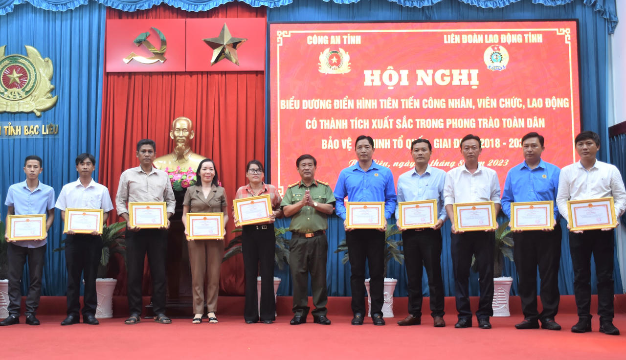 Biểu dương 75 điển hình trong phong trào 'Toàn dân bảo vệ an ninh Tổ quốc' ở Bạc Liêu