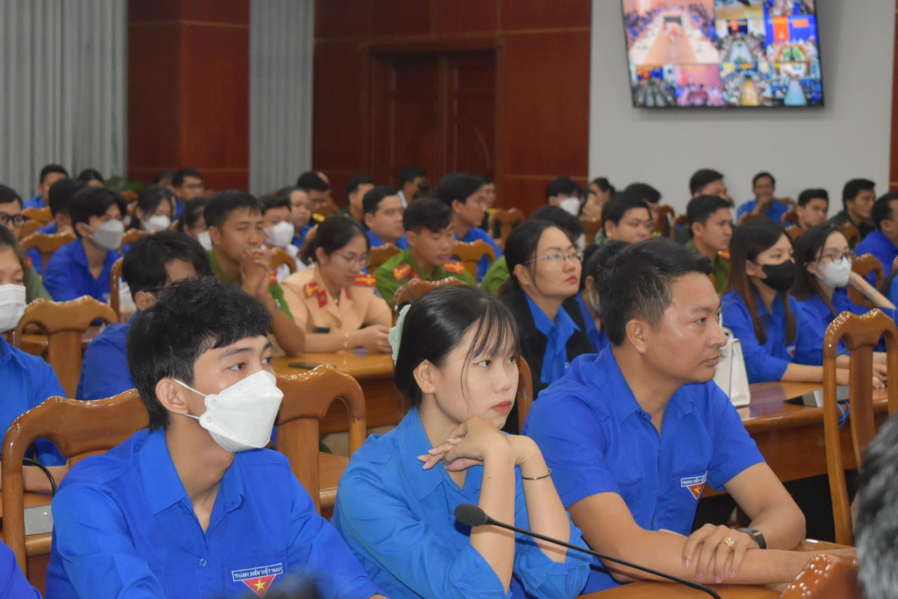 Lãnh đạo Cà Mau đối thoại với thanh niên để phát huy nguồn nhân lực trẻ trong kỷ nguyên 4.0 