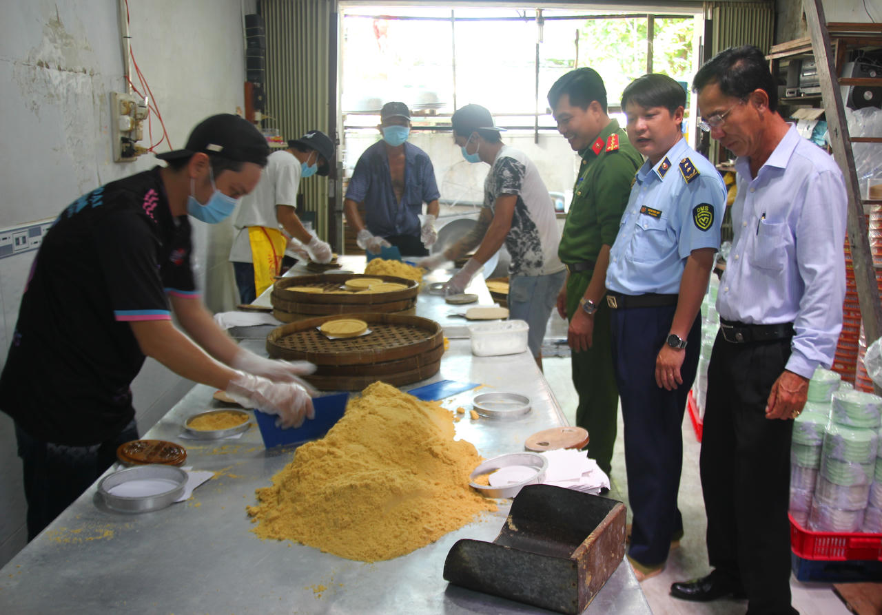 Bạc Liêu tăng cường kiểm tra, kiểm soát các mặt hàng phục vụ Tết Trung thu 