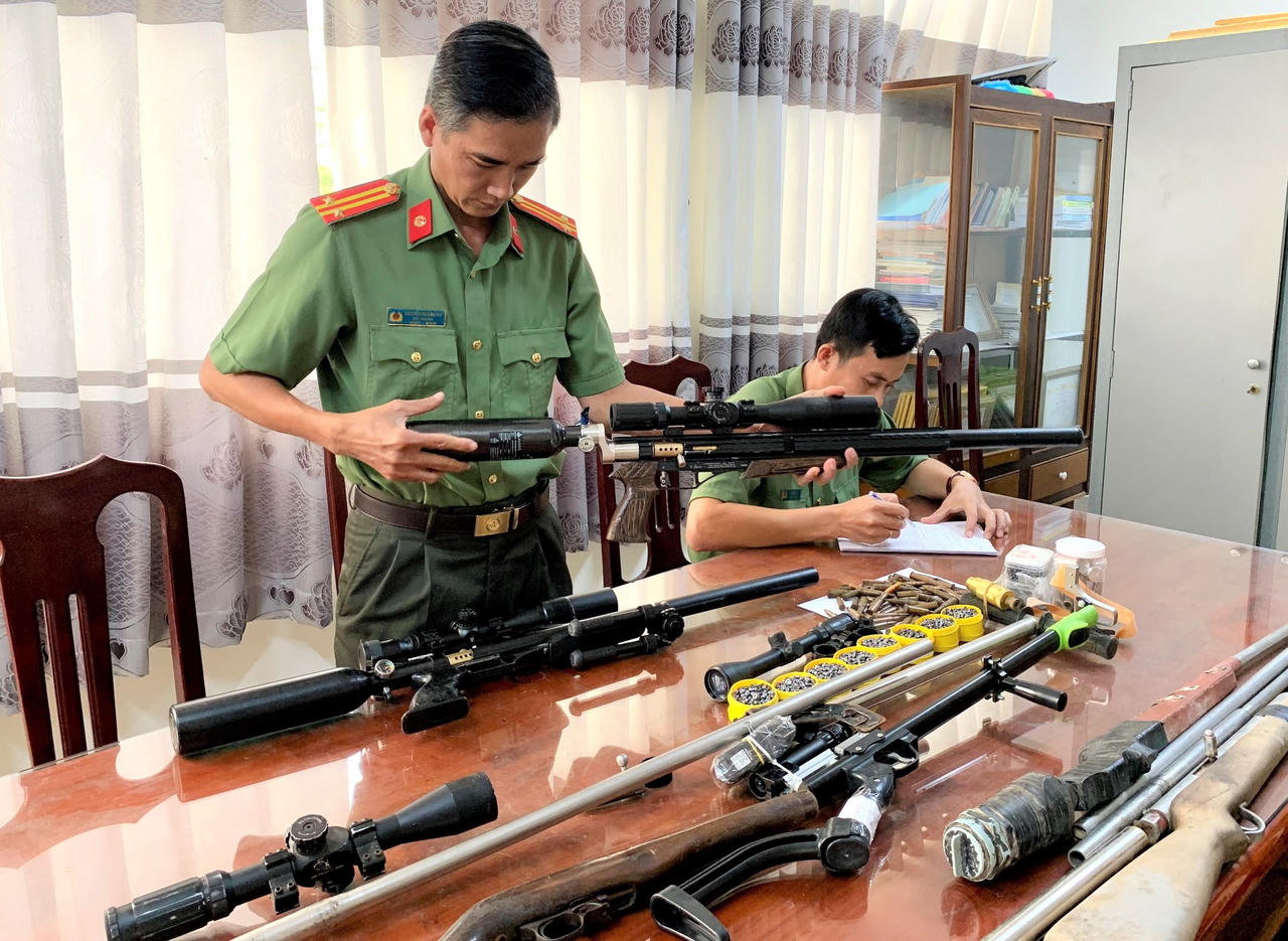 Bạc Liêu vận động toàn dân giao nộp vũ khí, vật liệu nổ, công cụ hỗ trợ