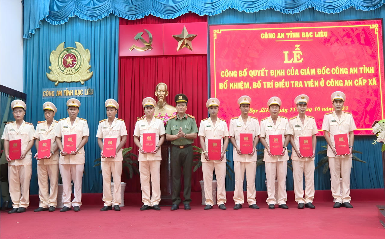 Công an Bạc Liêu công bố Quyết định bổ nhiệm Điều tra viên cấp xã