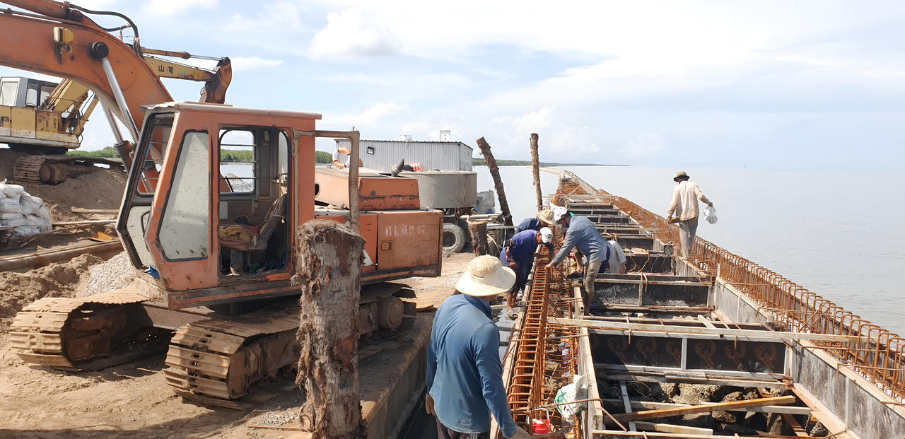 Cà Mau nâng vốn đầu tư Dự án đê biển Tây và kè phòng, chống sạt lở bờ biển