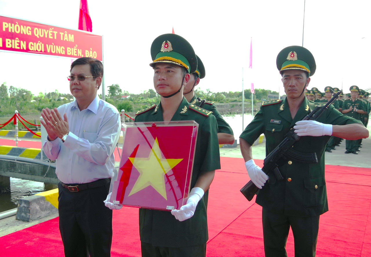 Long trọng tổ chức Lễ thượng cờ tàu BP 19-01-01