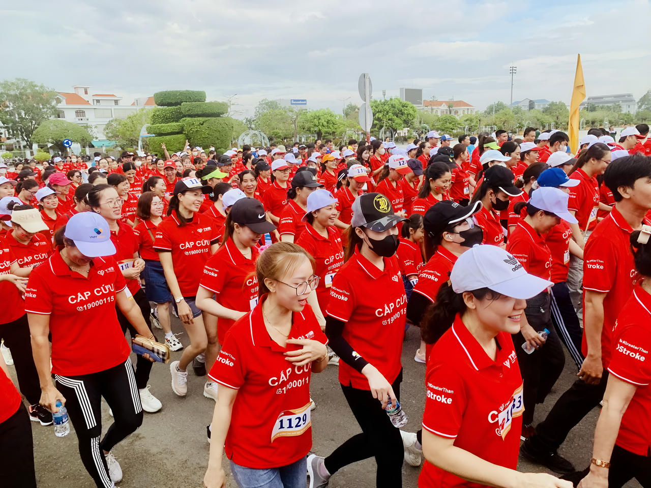 Giải đi bộ nâng cao nhận thức cộng đồng về bệnh đột quỵ tại Bạc Liêu