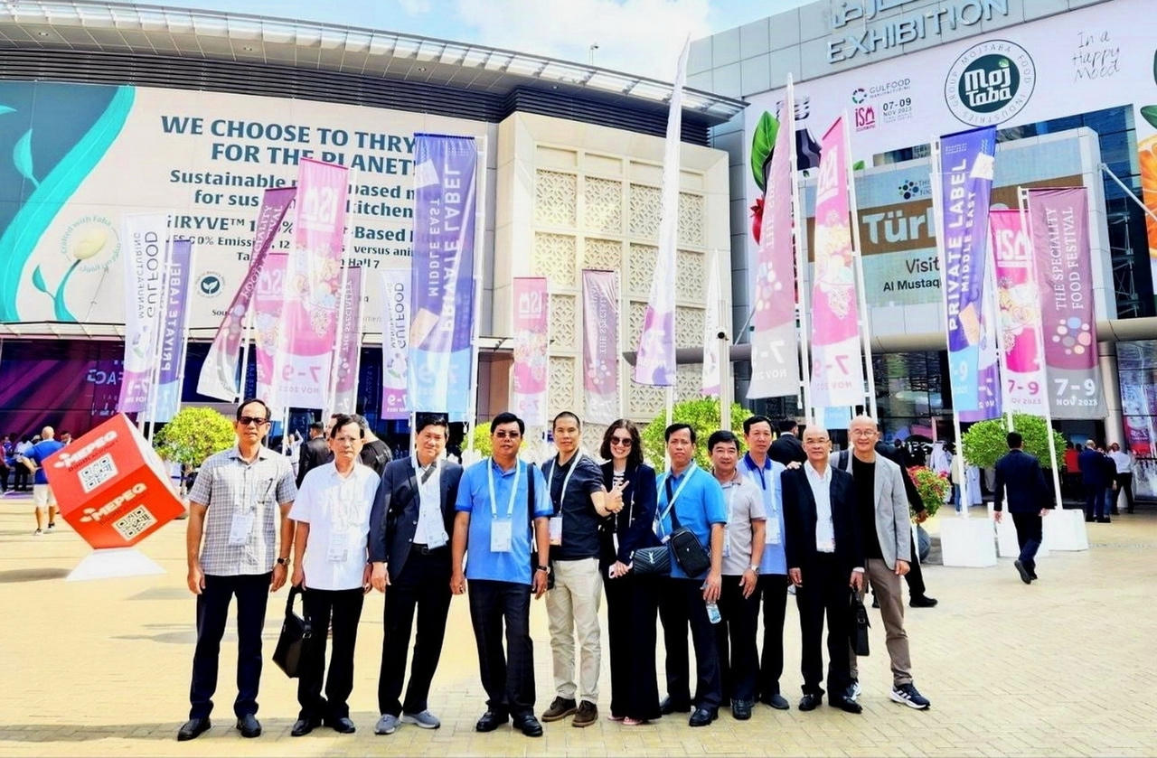 Bí thư Tỉnh ủy Cà Mau dẫn đoàn công tác tham dự Hội chợ sản xuất Gulfood tại Dubai, UAE