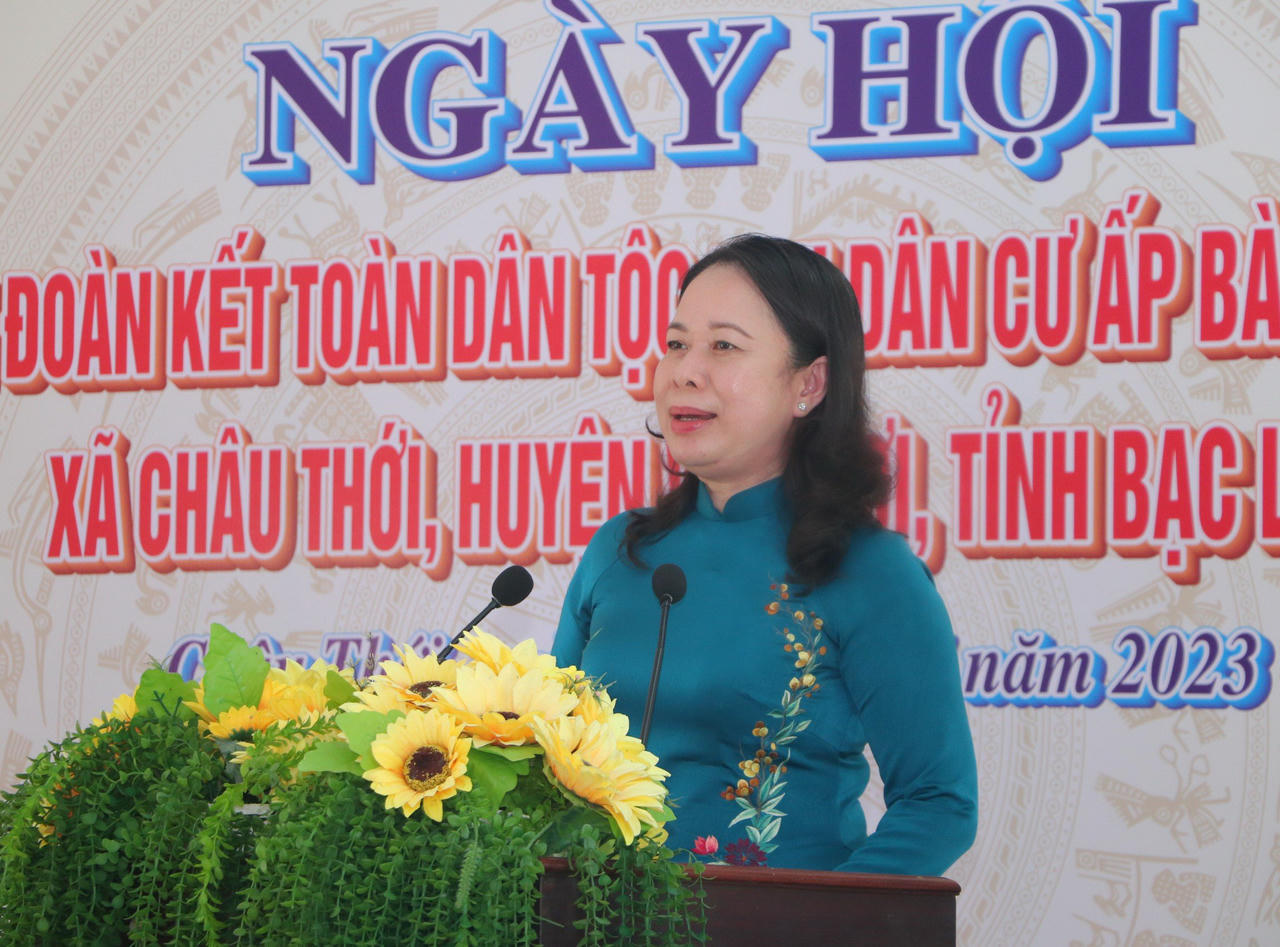 Phó Chủ tịch nước Võ Thị Ánh Xuân dự Ngày hội Đại đoàn kết toàn dân tộc ở Bạc Liêu