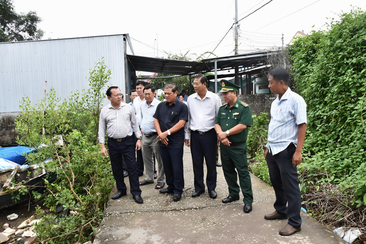 Bạc Liêu: Sớm triển khai dự án xây dựng kè chống sạt lở và triều cường 