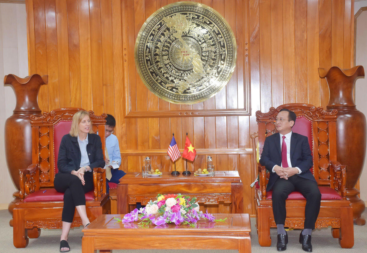 Tổng Lãnh sự quán Hoa Kỳ tại TP HCM thăm và làm việc tỉnh Bạc Liêu