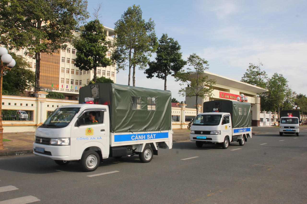 Công an tỉnh Bạc Liêu bàn giao phương tiện chuyên dùng cho lực lượng Công an xã, phường, thị trấn
