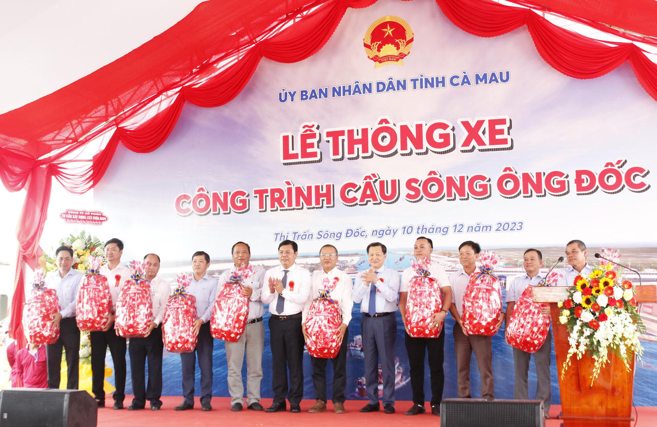 Cầu sông Ông Đốc tạo động lực thúc đẩy phát triển kinh tế của Cà Mau