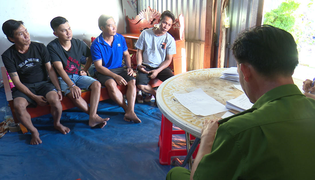 Công an Bạc Liêu liên tiếp triệt phá nhiều điểm đánh bạc, ghi số lô đề