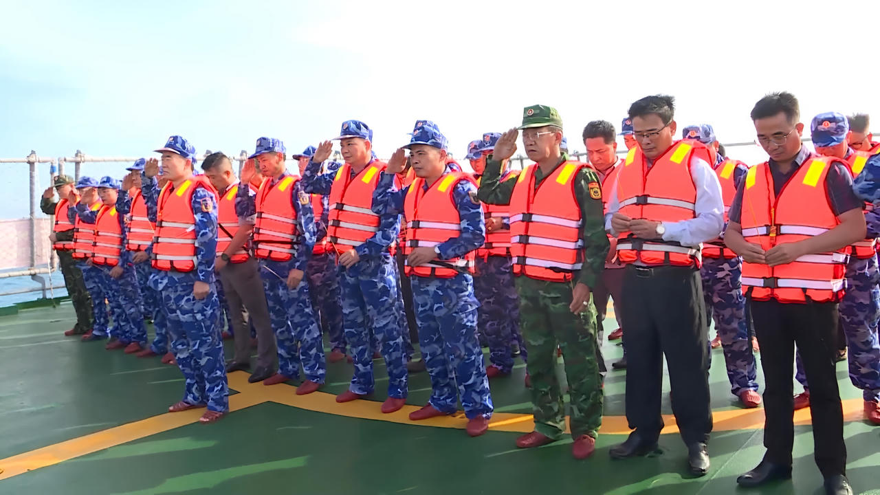 Bộ Tư lệnh Cảnh sát biển kiểm tra chống khai thác IUU 