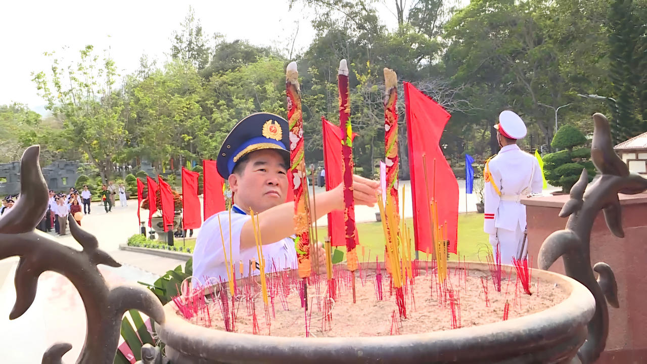 Bộ Tư lệnh Cảnh sát biển kiểm tra chống khai thác IUU 