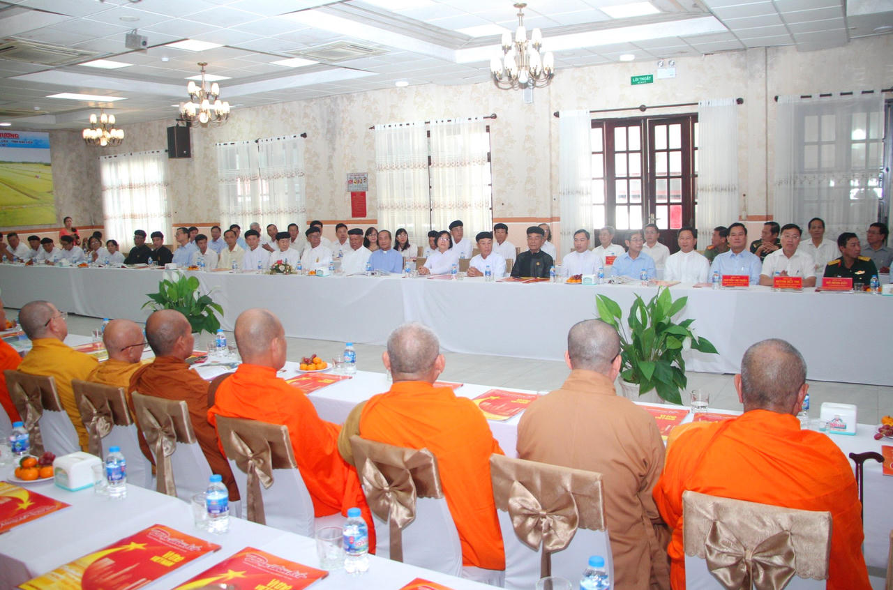 Lãnh đạo tỉnh Bạc Liêu chúc Tết chức sắc, chức việc các tôn giáo 