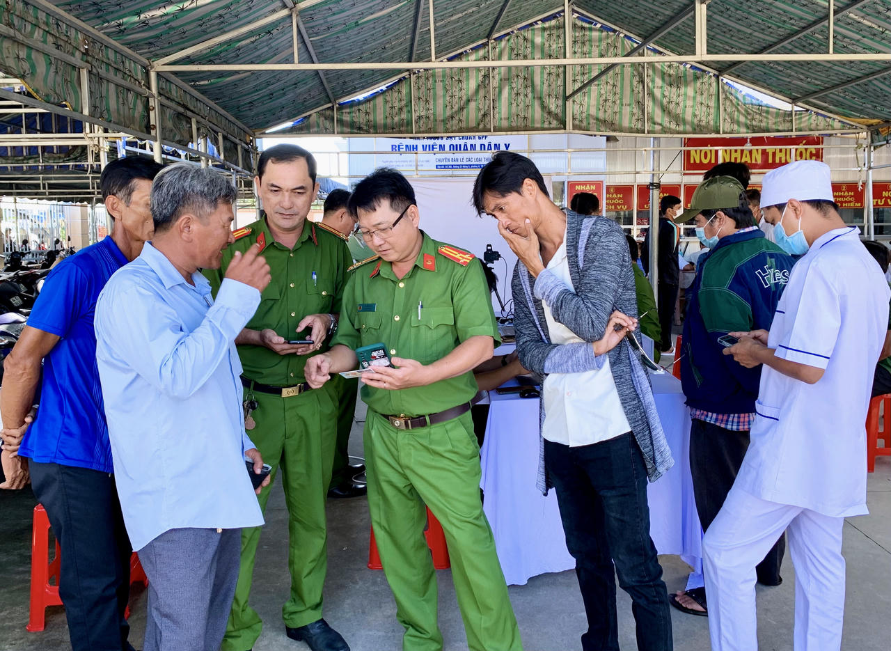 Công an Bạc Liêu đạt chất lượng dịch vụ công trực tuyến trên các lĩnh vực