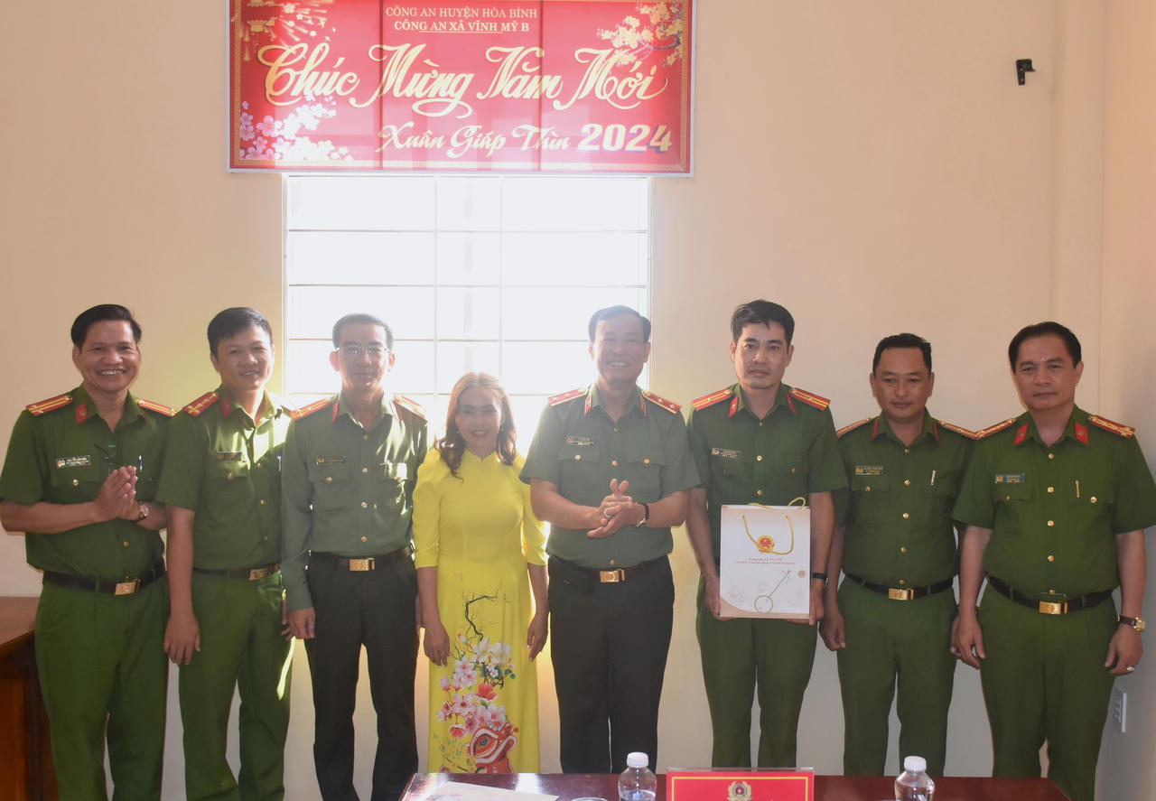 Trung tướng Lê Tấn Tới thăm, làm việc với Công an Bạc Liêu