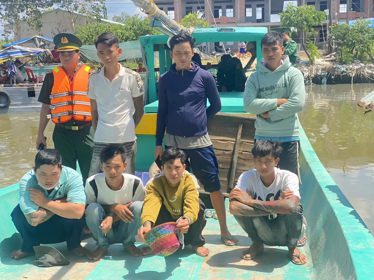 Cà Mau: Xác minh vụ việc tranh chấp ngư trường trên biển có sử dụng súng bắn đạn chì 