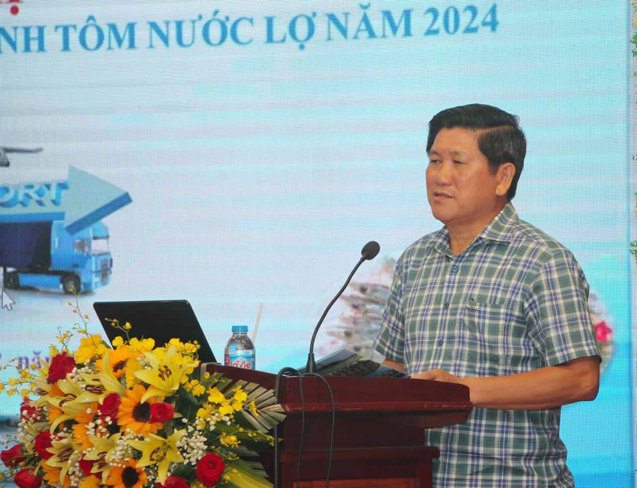 Phát triển nuôi tôm nước lợ hiệu quả, bền vững