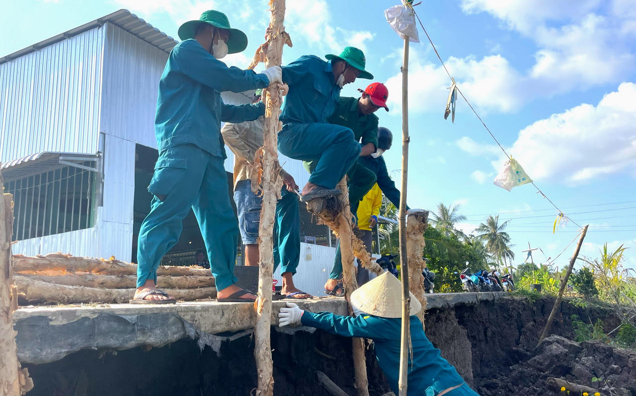 Sạt lở, sụt lún nghiêm trọng vùng ngọt hóa Cà Mau