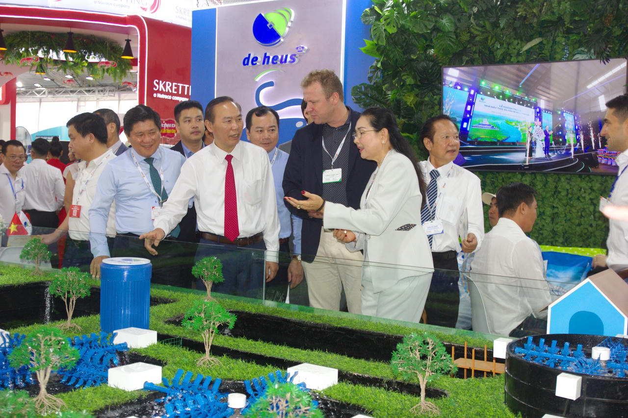 Chung tay tìm giải pháp đưa ngành tôm phát triển hiệu quả, bền vững