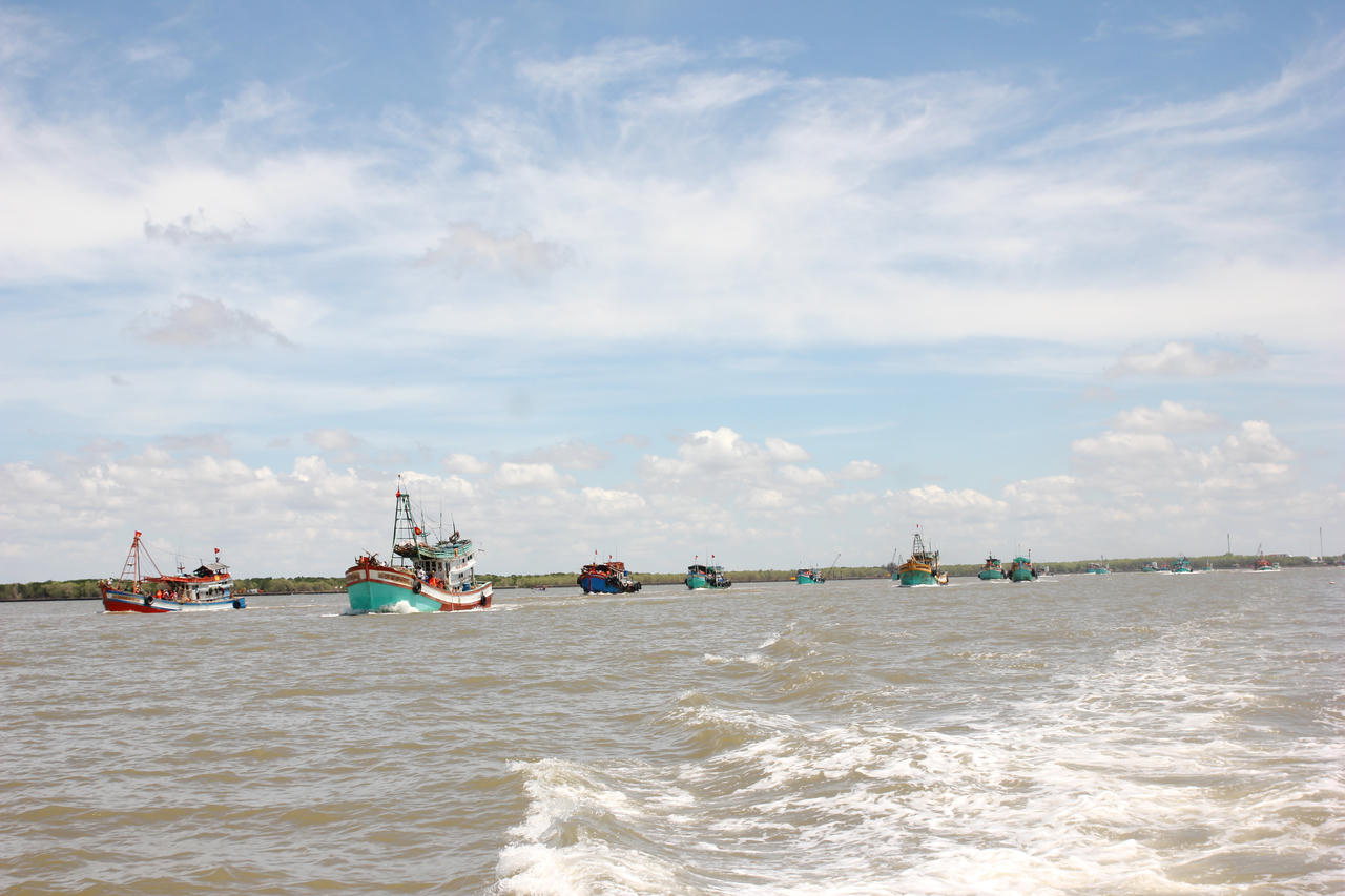 Lễ hội Nghinh Ông Đông Hải thu hút khách gần xa tham gia