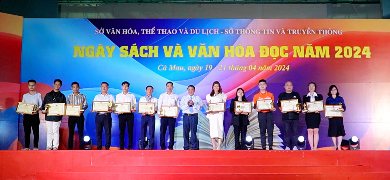 Ngày Sách và Văn hóa đọc tỉnh Cà Mau thu hút trên 3.000 lượt khách