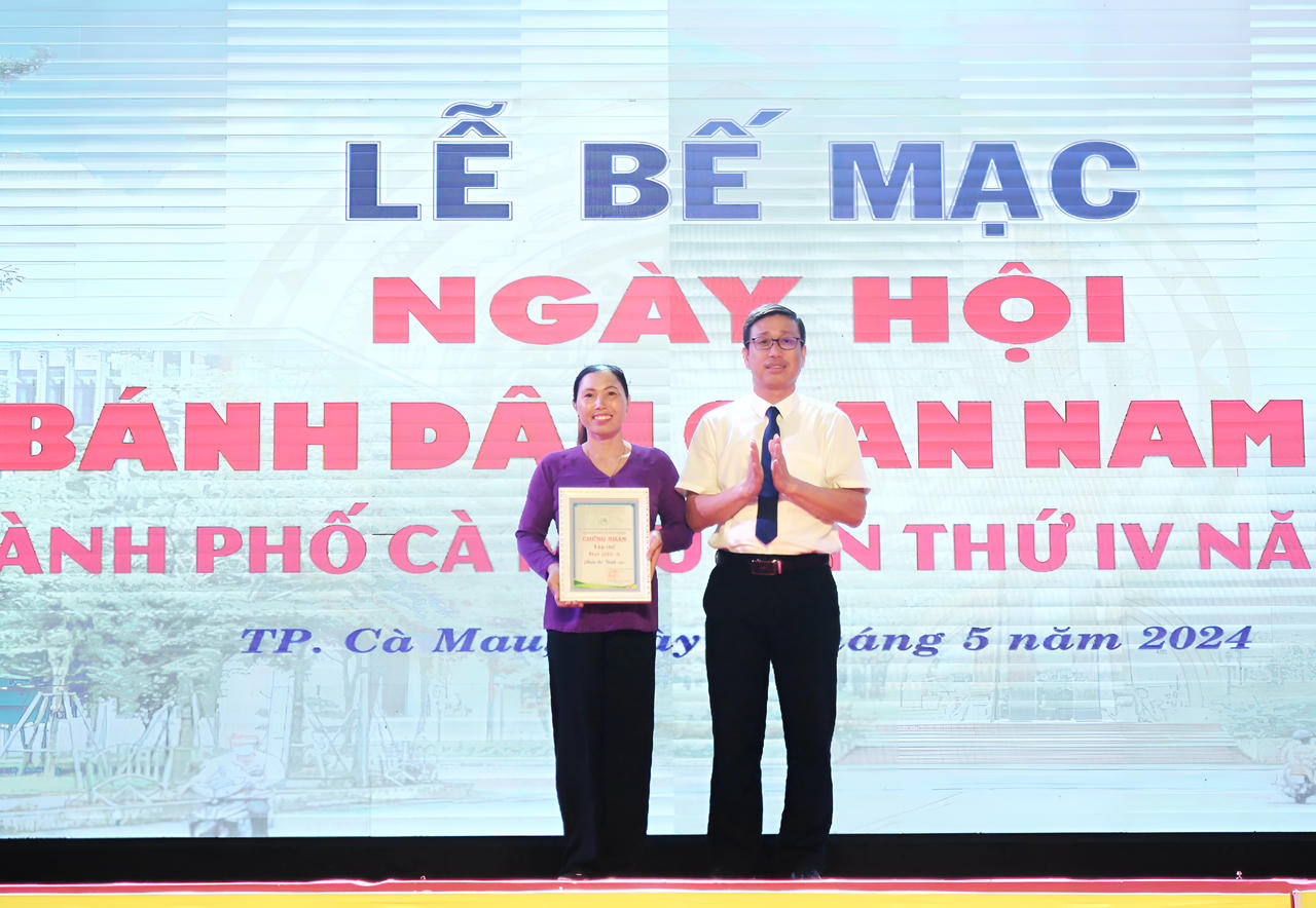 Ngày hội Bánh dân gian Nam Bộ TP Cà Mau đã khép lại thành công tốt đẹp