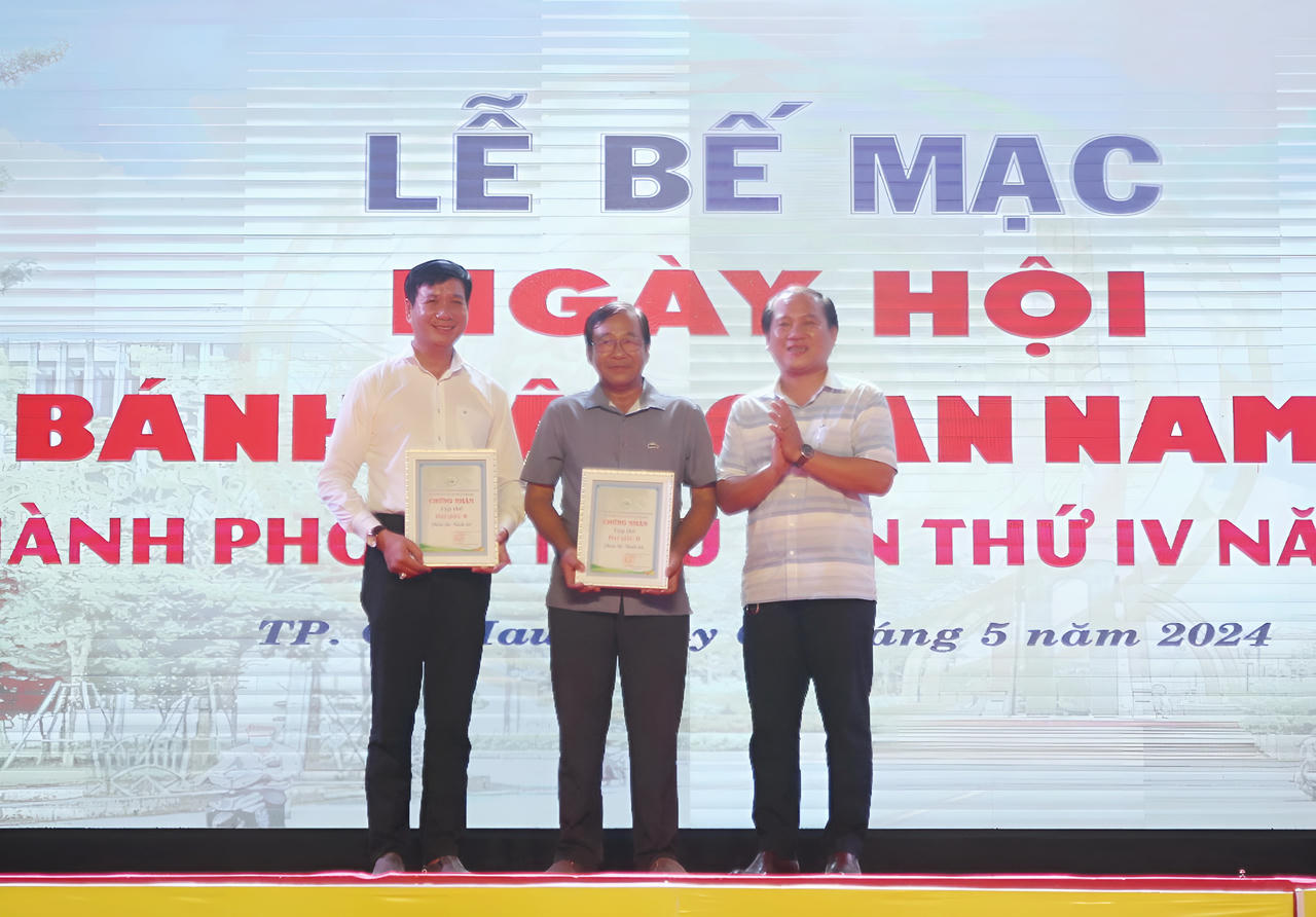 Ngày hội Bánh dân gian Nam Bộ TP Cà Mau đã khép lại thành công tốt đẹp