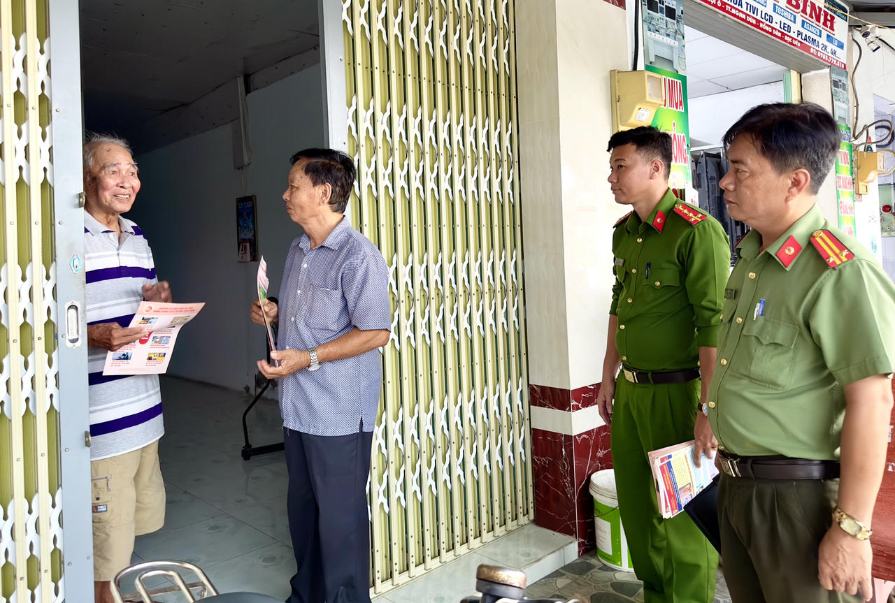 Cộng đồng người Hoa ở Bạc Liêu chung tay giữ gìn an ninh, trật tự