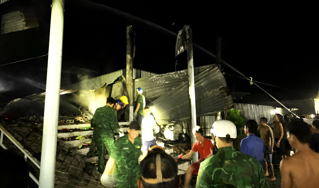 Cà Mau: Liên tiếp cháy nhà dân tại xã Đất Mũi 