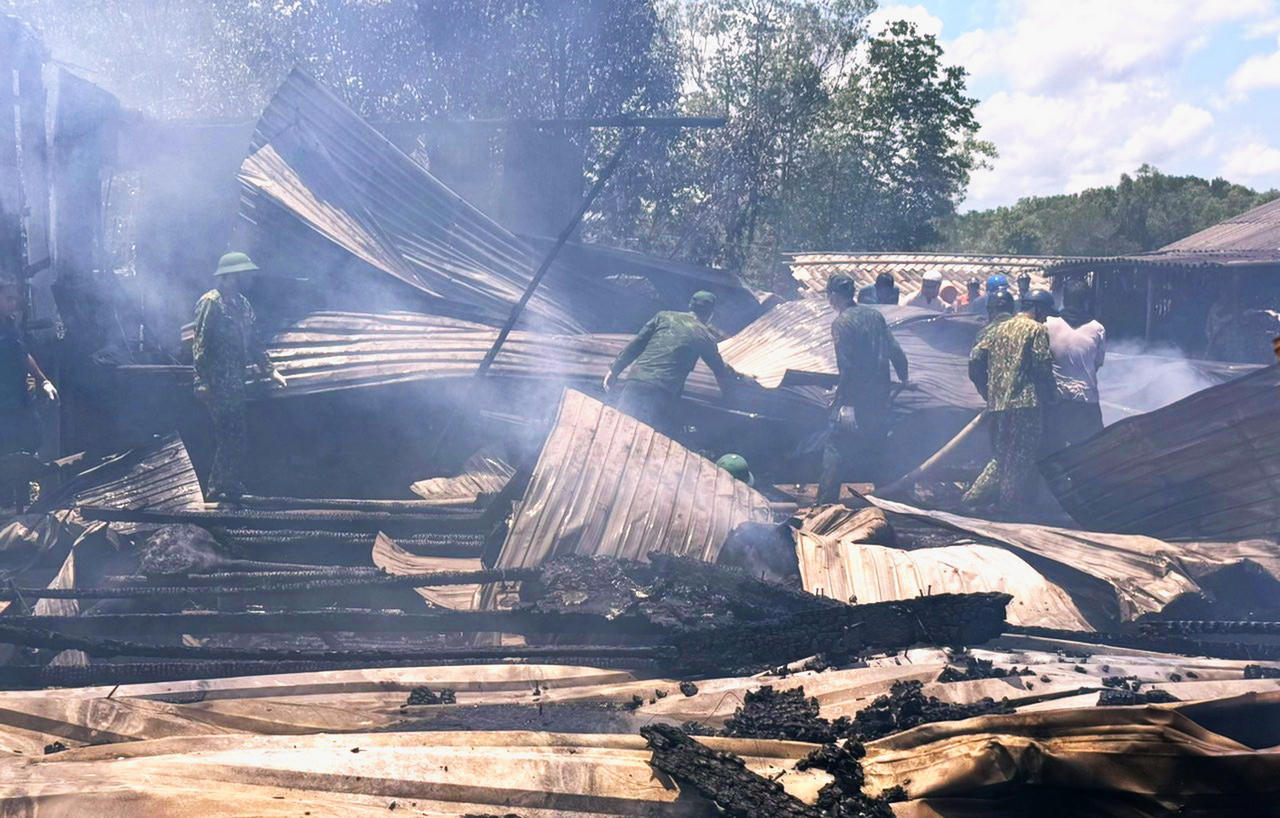 Cà Mau: Liên tiếp cháy nhà dân tại xã Đất Mũi 