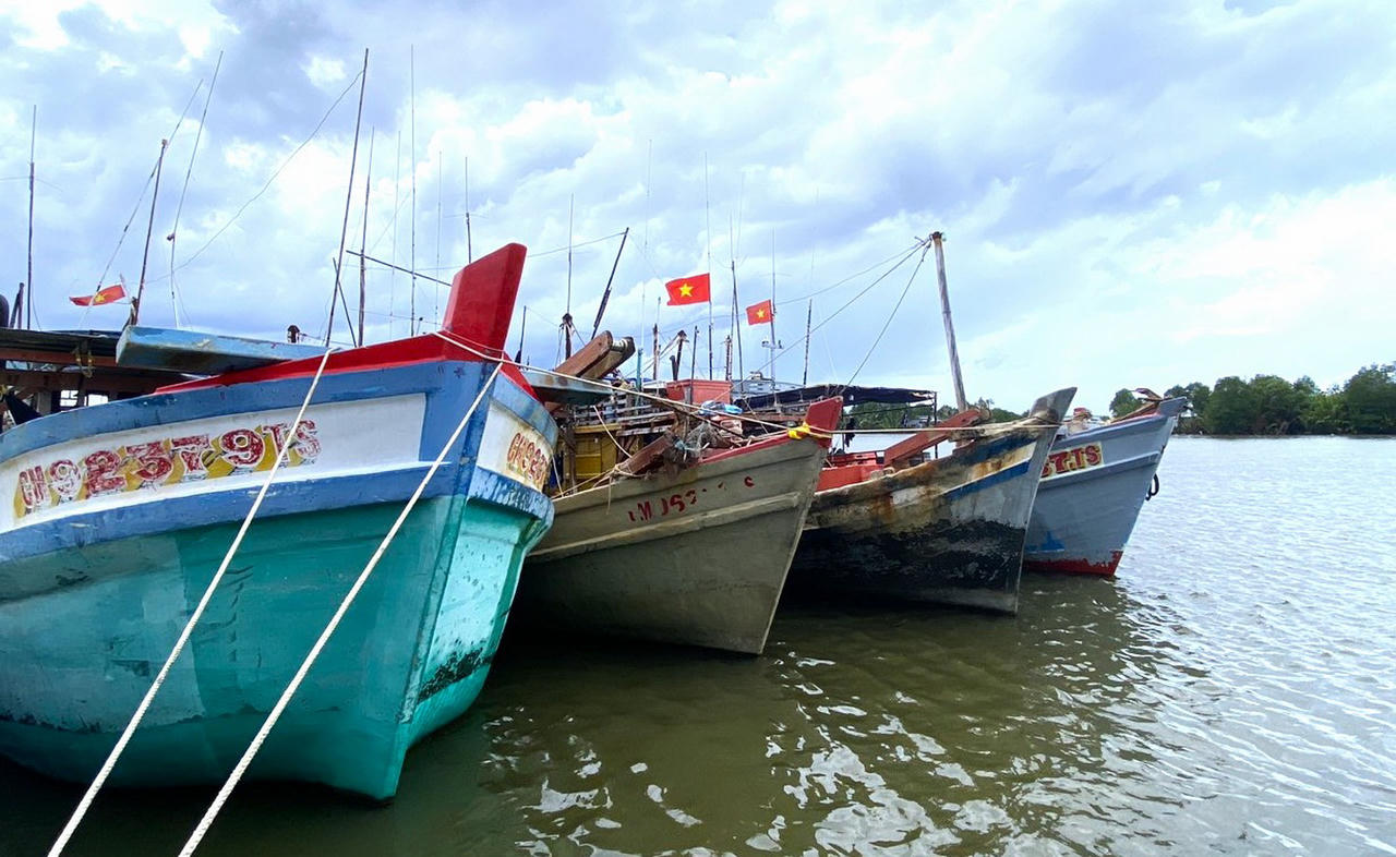 Xử phạt gần 270 triệu đồng trong lĩnh vực khai thác thủy sản ở Cà Mau