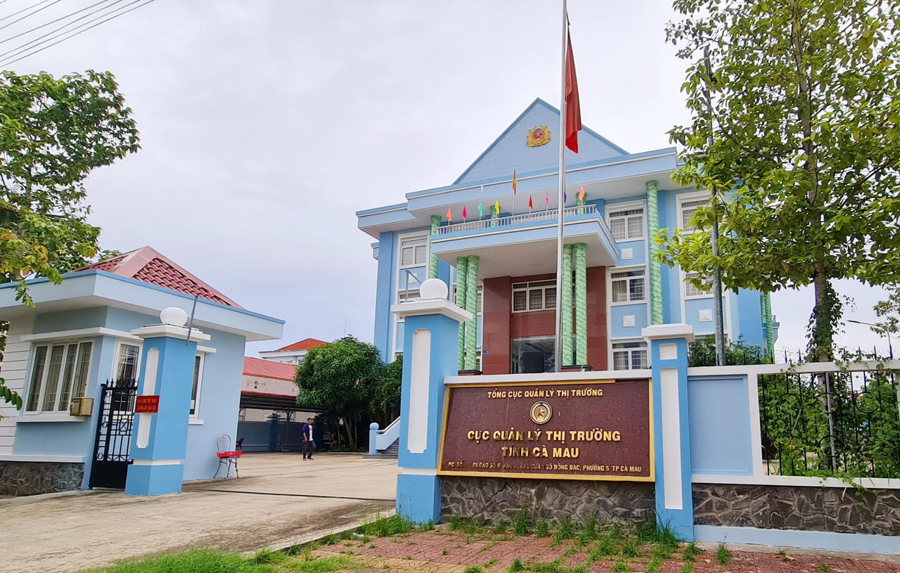 Mạo danh cán bộ Quản lý thị trường để lừa đảo