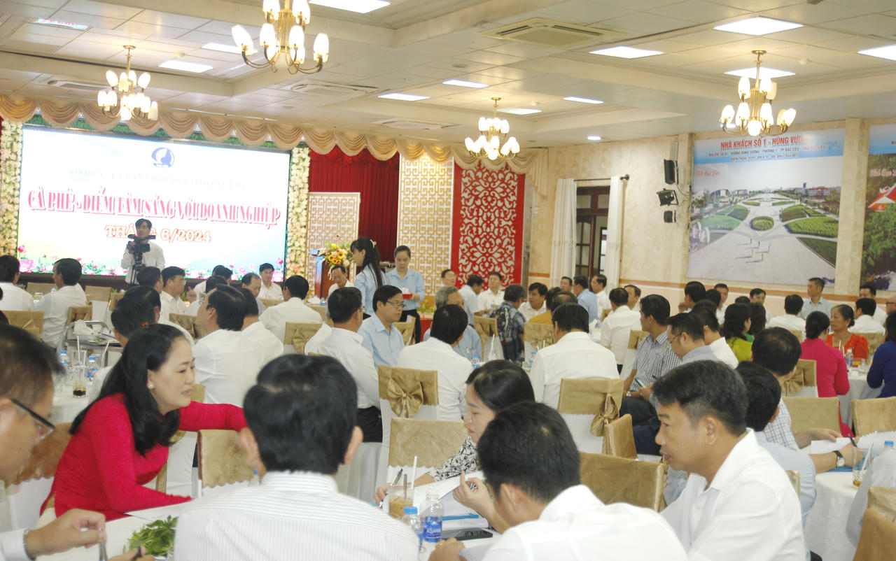 Lãnh đạo Bạc Liêu 'cà phê với doanh nghiệp' để 'khơi thông' sản xuất, kinh doanh