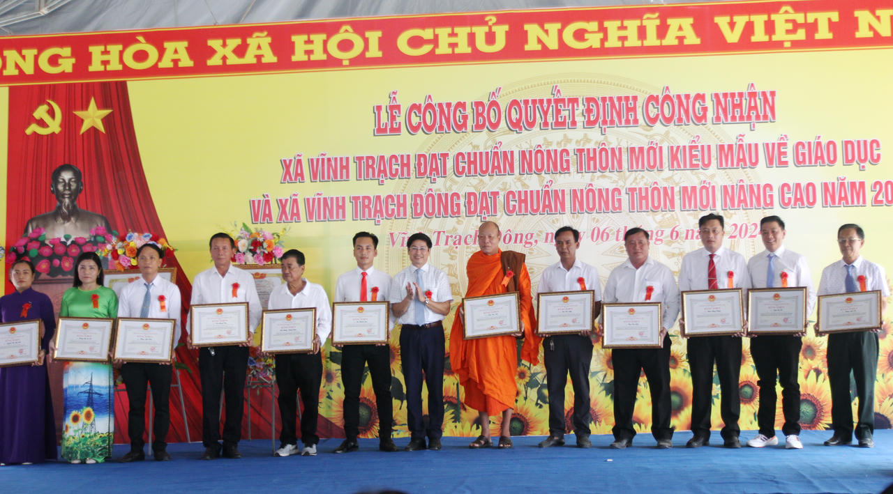 Bạc Liêu: Xã Vĩnh Trạch Đông đạt chuẩn NTM nâng cao và Vĩnh Trạch đạt chuẩn NTM kiểu mẫu về giáo dục