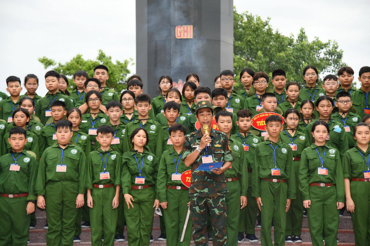 100 “Chiến sĩ nhí” ở Bạc Liêu xuất quân tham gia Học kỳ trong quân đội 