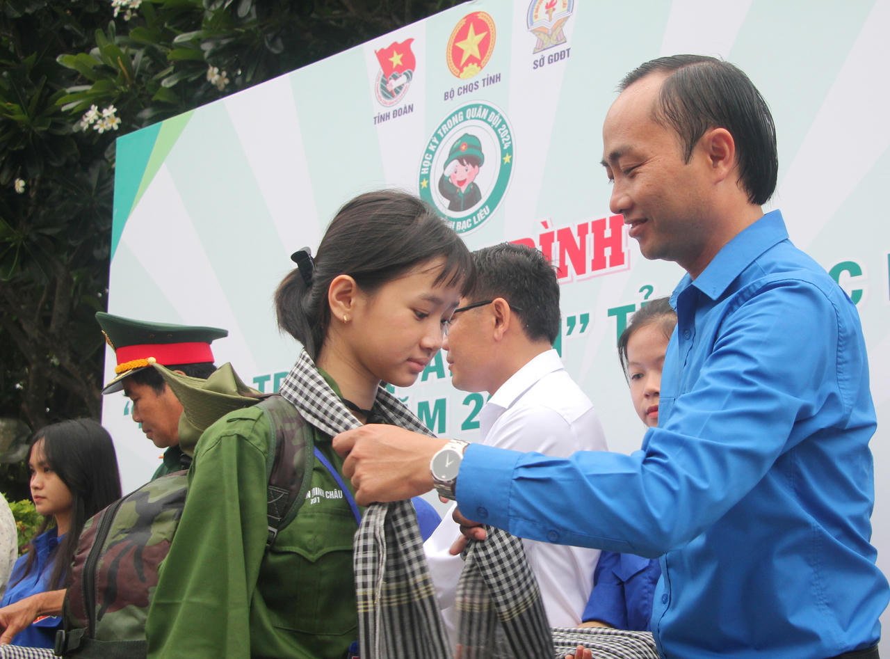 100 “Chiến sĩ nhí” ở Bạc Liêu xuất quân tham gia Học kỳ trong quân đội 