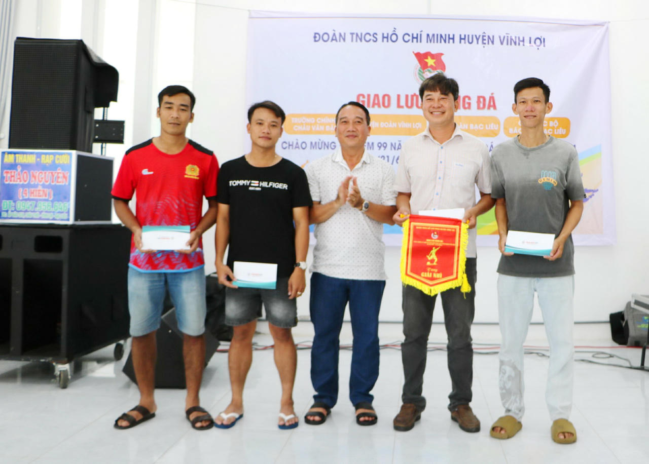 Bạc Liêu: Giao lưu bóng đá chào mừng 99 năm Ngày Báo chí cách mạng Việt Nam